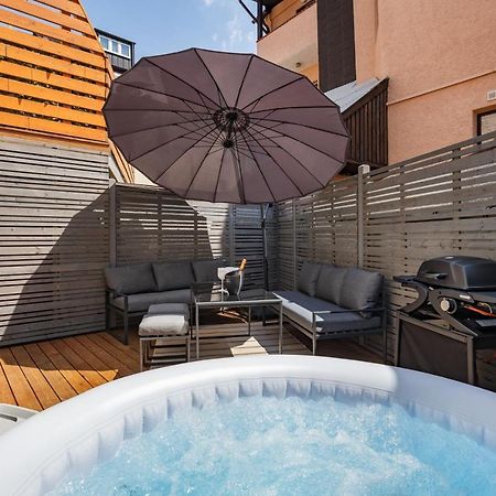 Terrace Apartment With 5 Rooms, Whirlpool And Bbq เอาก์สเบิร์ก ภายนอก รูปภาพ