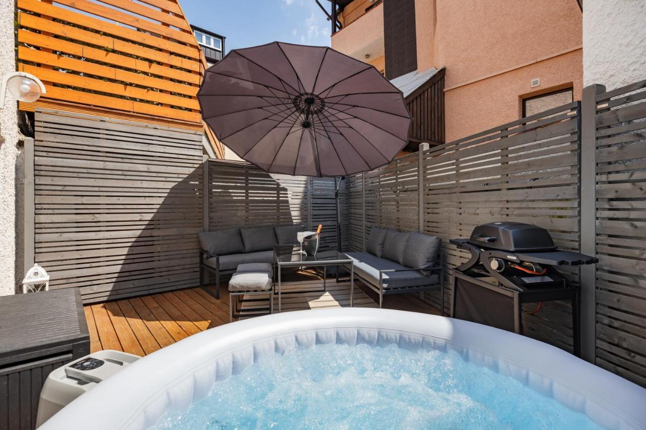 Terrace Apartment With 5 Rooms, Whirlpool And Bbq เอาก์สเบิร์ก ภายนอก รูปภาพ